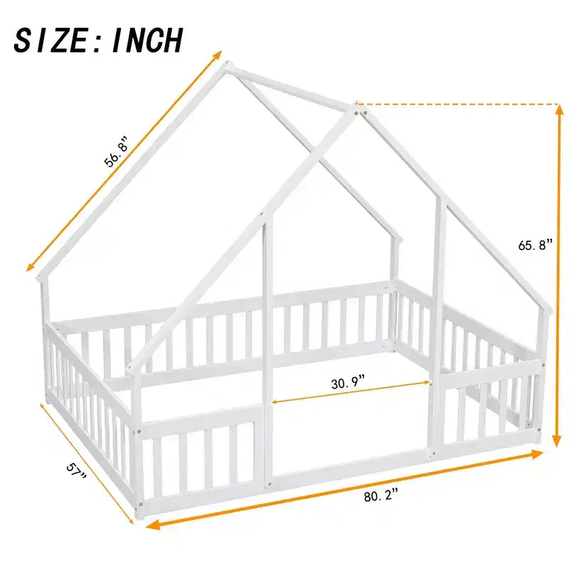 Lit au sol en forme de maison en bois massif avec clôture et barrières de sécurité, blanc