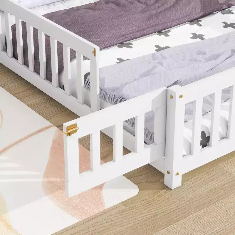Lit au sol en forme de maison avec tête de lit et clôture Blanc
