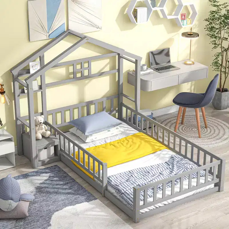 Lit au sol en forme de maison jumelle avec tête de lit et garde-corps gris