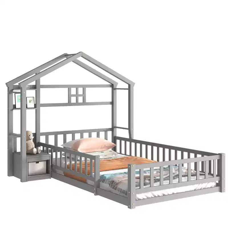 Lit au sol en forme de maison jumelle avec tête de lit et garde-corps gris