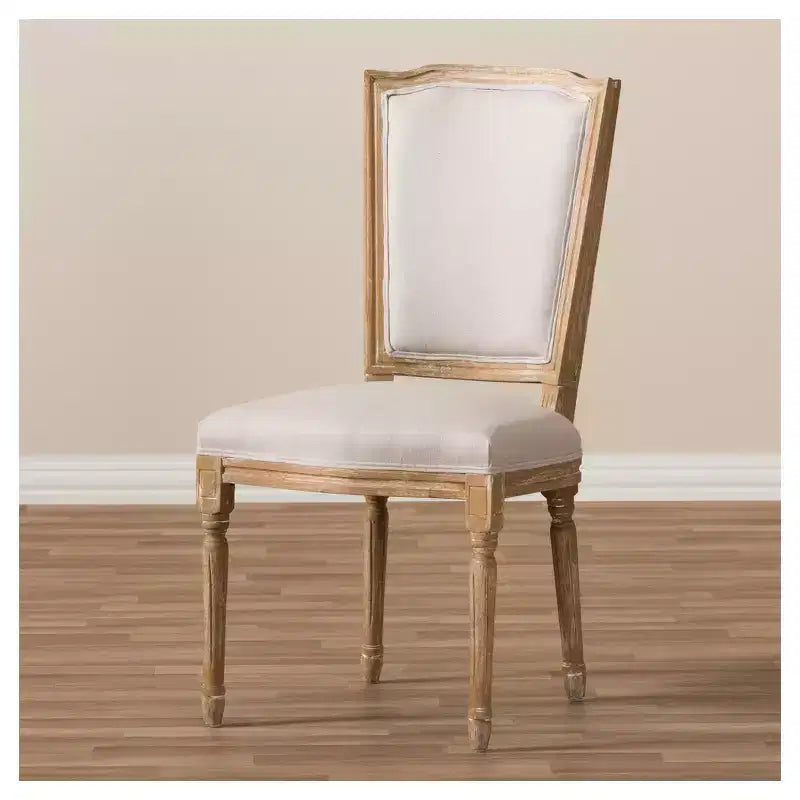 Chaise de style cottage français en chêne vieilli et lin beige