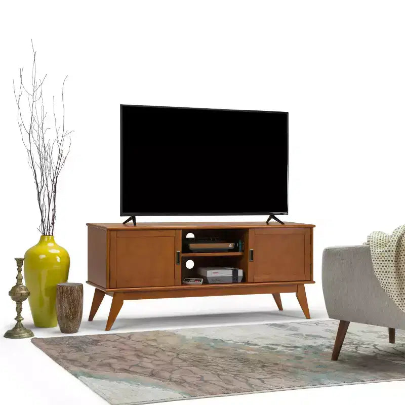 Meuble TV mi-siècle en bois massif pour téléviseurs jusqu'à 66